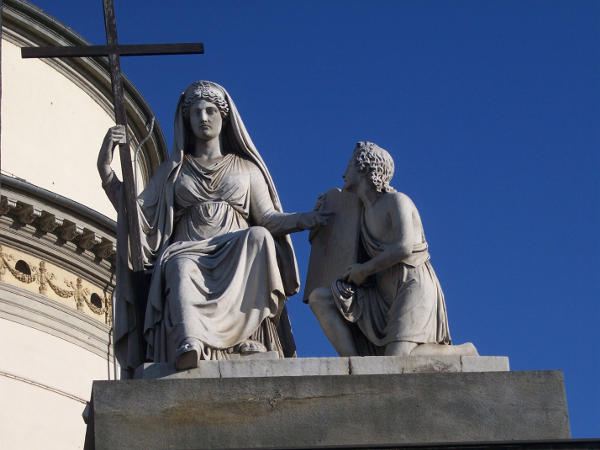 Statua davanti alla Gran Madre