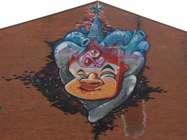 Murale sul muro della Scuola Antonelli, in via Lanfranco 2