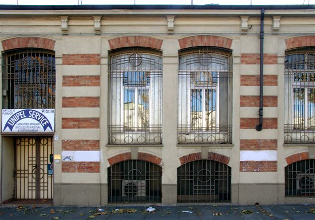 Stabilimento carte da parati giÃ  Barone e Figli in corso Vigevano 33
