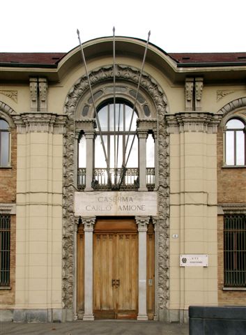 Caserma Amione in  piazza Rivoli 4