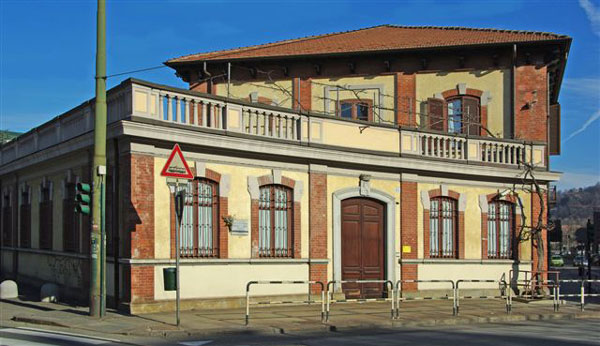 Rimesse e uffici delle tramvie municipali