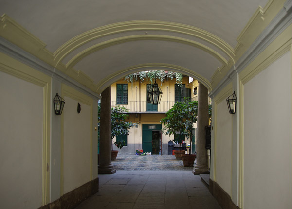 Androni di Torino: via Po 27