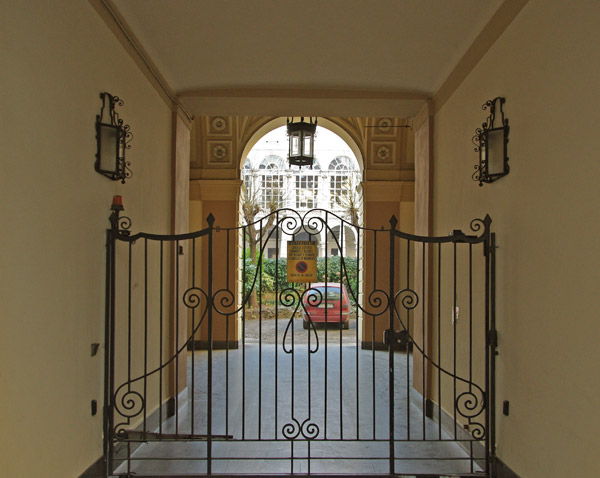 Androni di Torino: via San Francesco Da Paola 4
