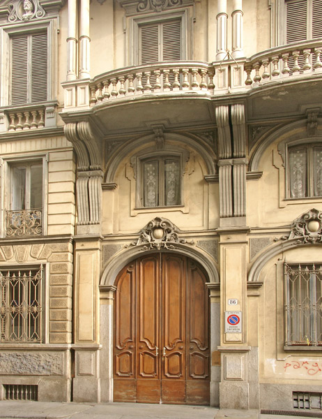 Portoni di Torino: via Bertola 86