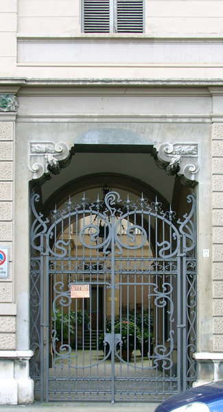 Portoni di Torino: corso Duca degli Abruzzi 14