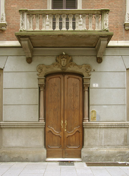 Portoni di Torino: corso Francia 7