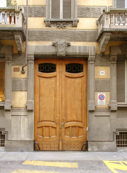 Portoni di Torino: via Massena 94