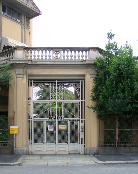 Portoni di Torino: via Petrarca 44