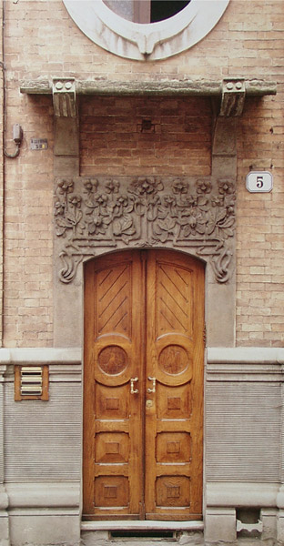 Portoni di Torino: via Piffetti 5