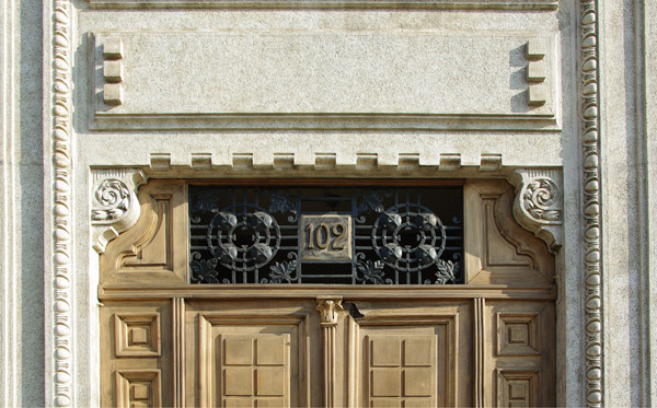Portoni di Torino: corso Regina Margherita 120