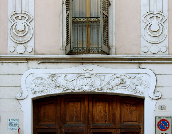 Portoni di Torino: via Valperga Caluso 9