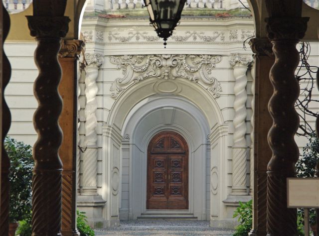 Androni di Torino: via Maria Vittoria 4