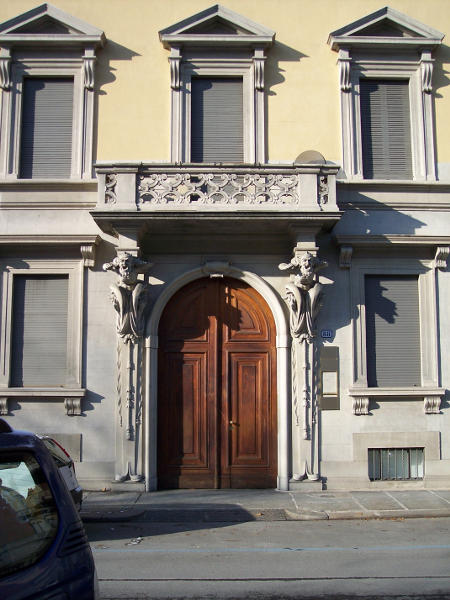 Portoni di Torino: corso Umberto 88