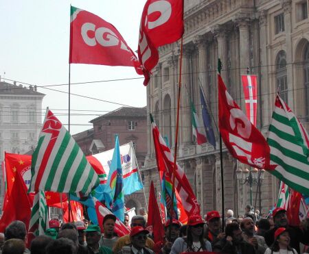 Manifestazione del primo maggio in piazza Castello