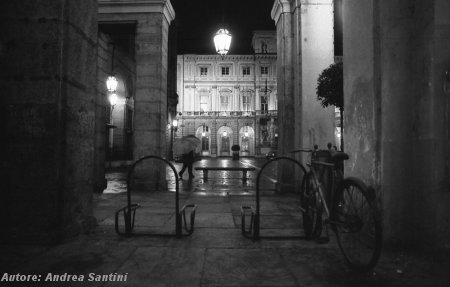 Palazzo di CittÃ , piove