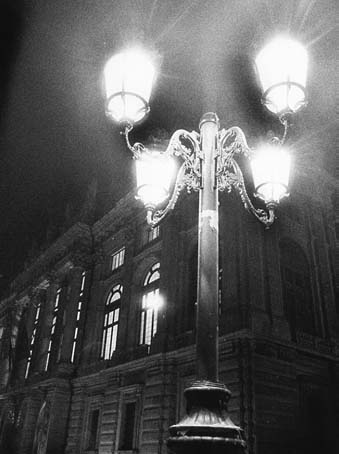 Illuminazione in piazza Castello