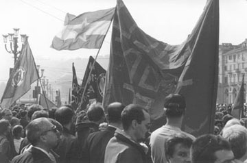 Manifestazione del Primo Maggio 1999 in P.zza Vittorio.