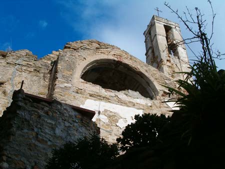 Bussana vecchia, quello che rimane della fede
