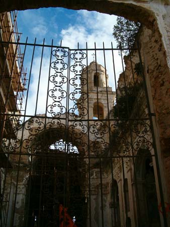 Bussana vecchia..interno del Duomo