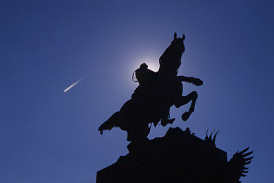Statua