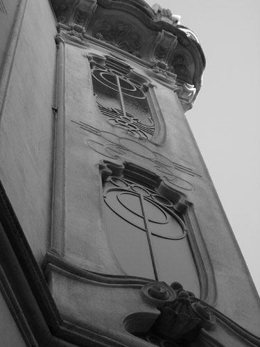 Liberty a Torino, Casa Fenoglio-La Fleur in corso Francia