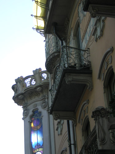 Liberty a Torino, Casa Fenoglio-La Fleur in corso Francia