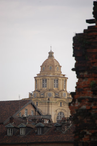 Cappella di San Lorenzo vista dalle Porte Palatine
