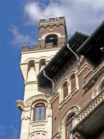 Siamo a Torino o a Siena?
Torino Corso Francia 23.